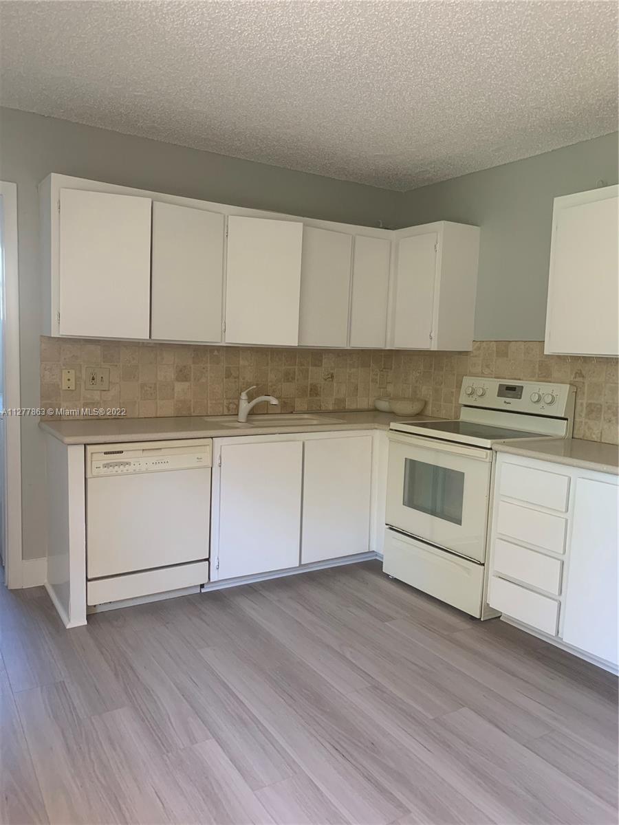 CYPRESS AT WOODMONT 2 CON - Residential