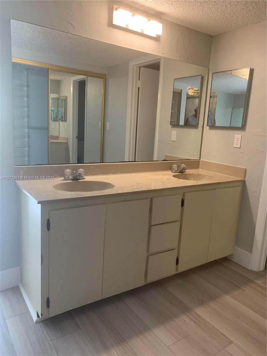 CYPRESS AT WOODMONT 2 CON - Residential