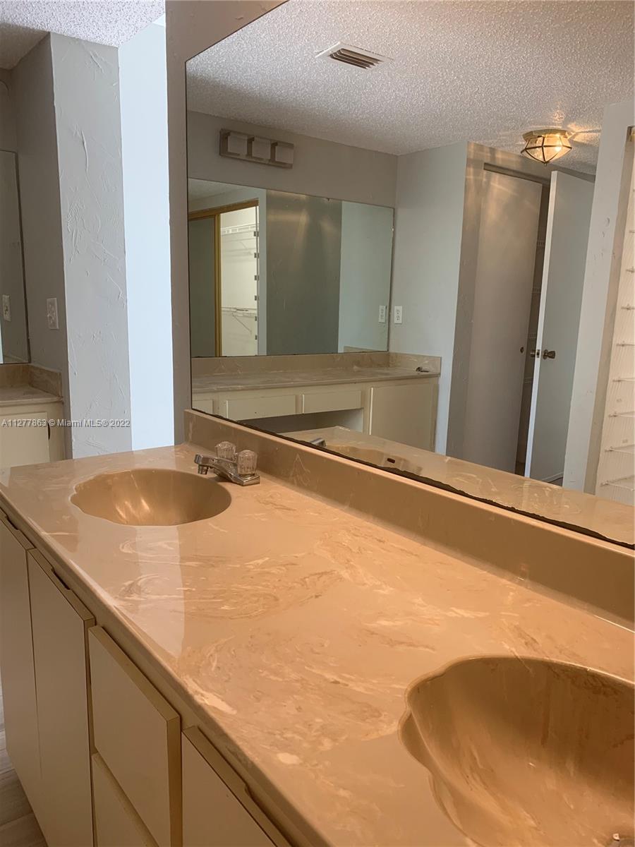 CYPRESS AT WOODMONT 2 CON - Residential