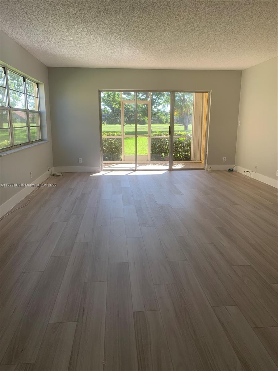 CYPRESS AT WOODMONT 2 CON - Residential