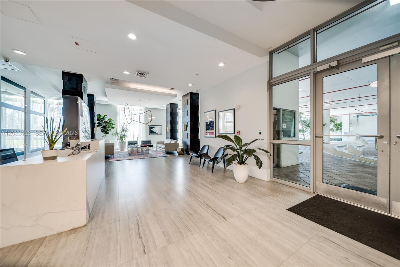 HOLLYWOOD STATION RES CON - Residential Lease