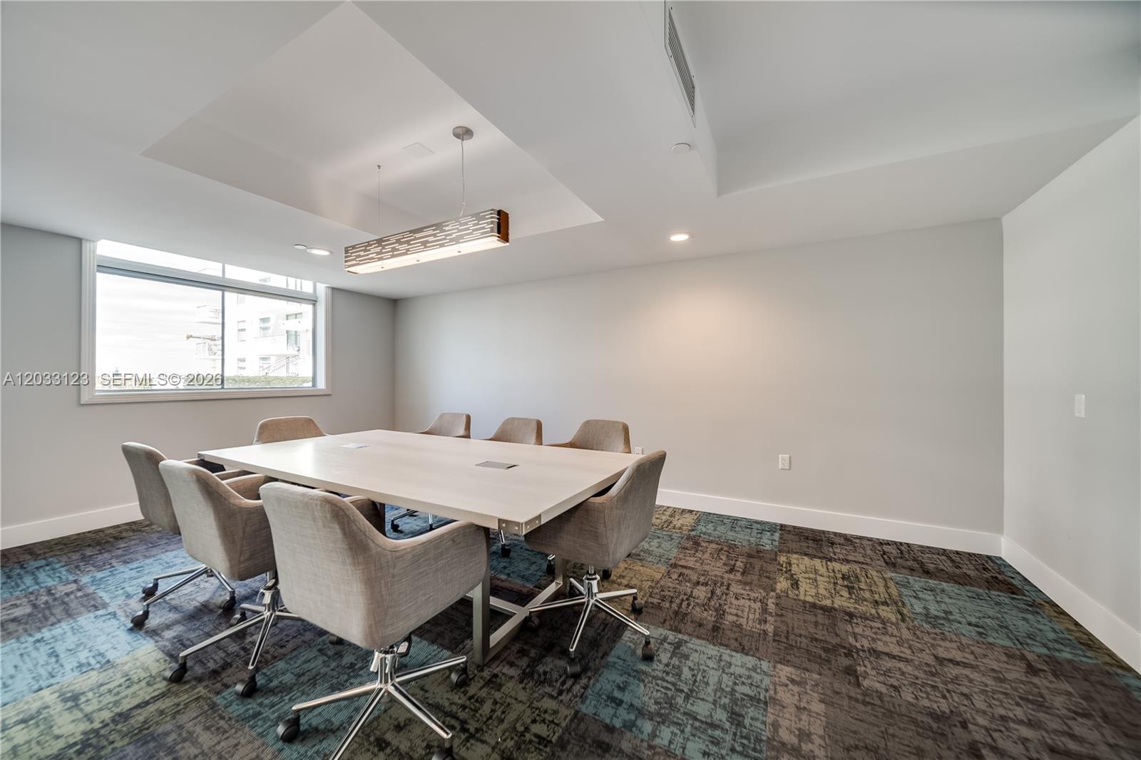 HOLLYWOOD STATION RES CON - Residential Lease