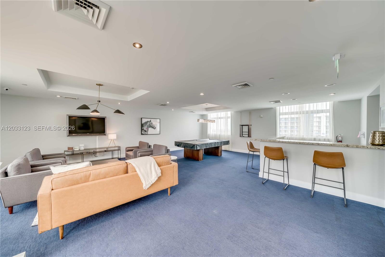 HOLLYWOOD STATION RES CON - Residential Lease