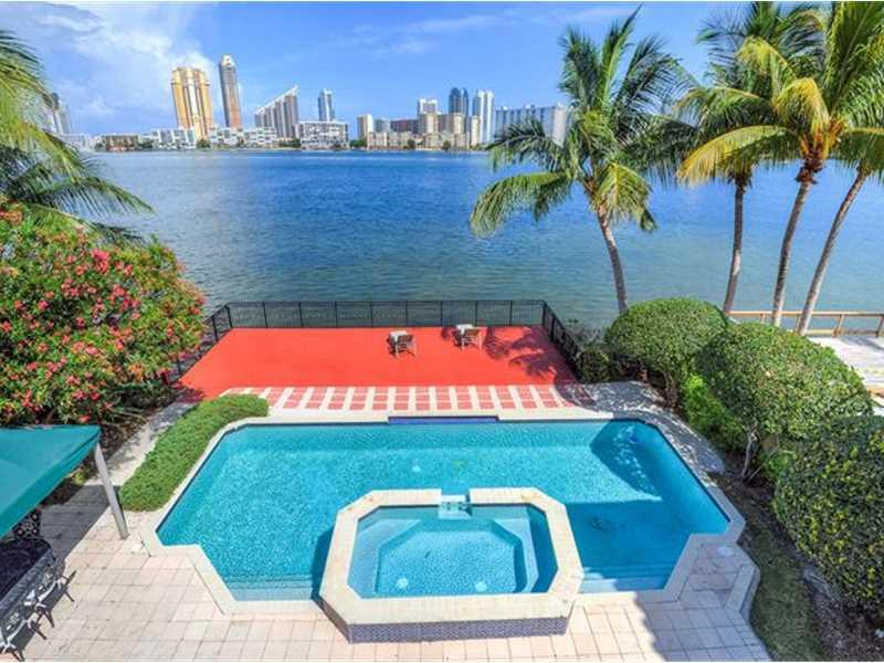 ISLAND ESTATES - Residential