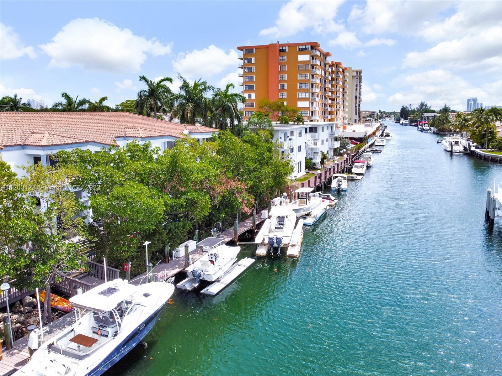 LE POINT CONDO - Residential