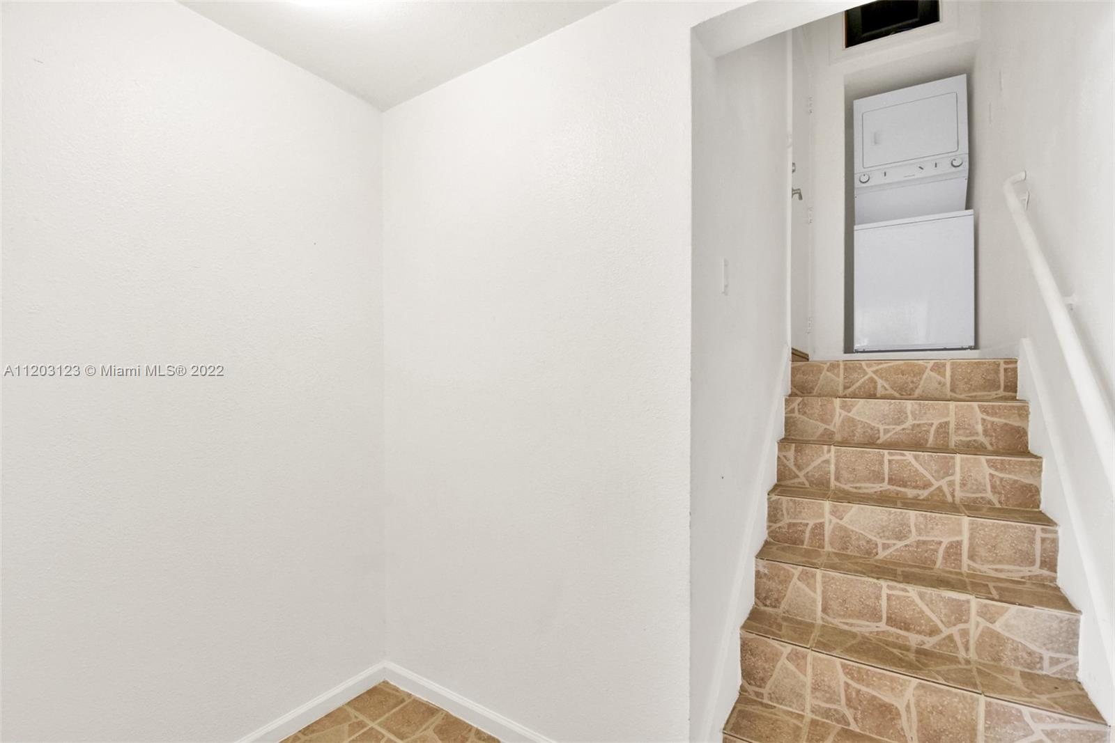 LE POINT CONDO - Residential