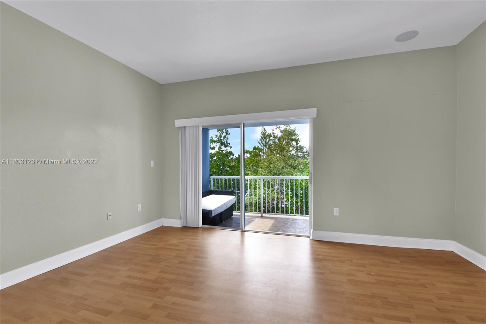 LE POINT CONDO - Residential