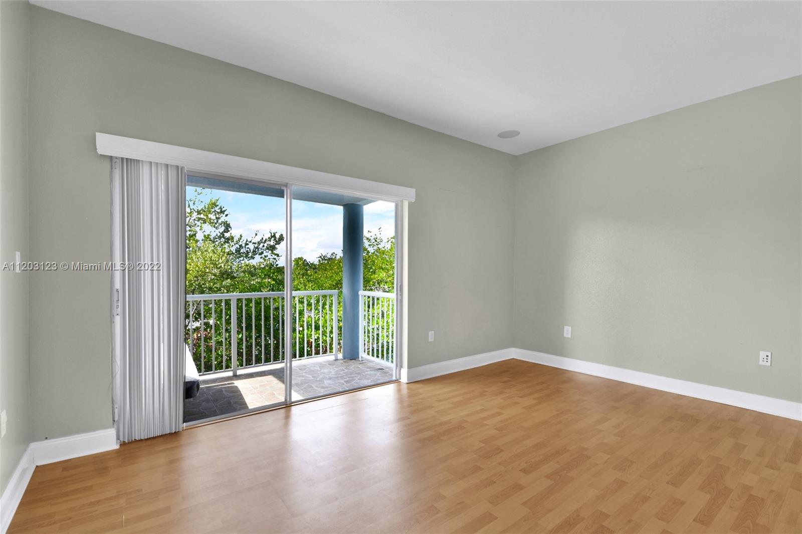 LE POINT CONDO - Residential