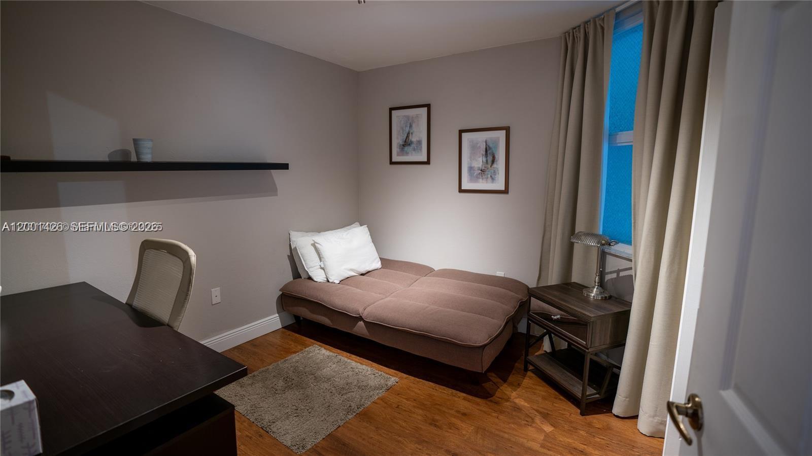 PROMENADE SHORES AT DORAL - Residential