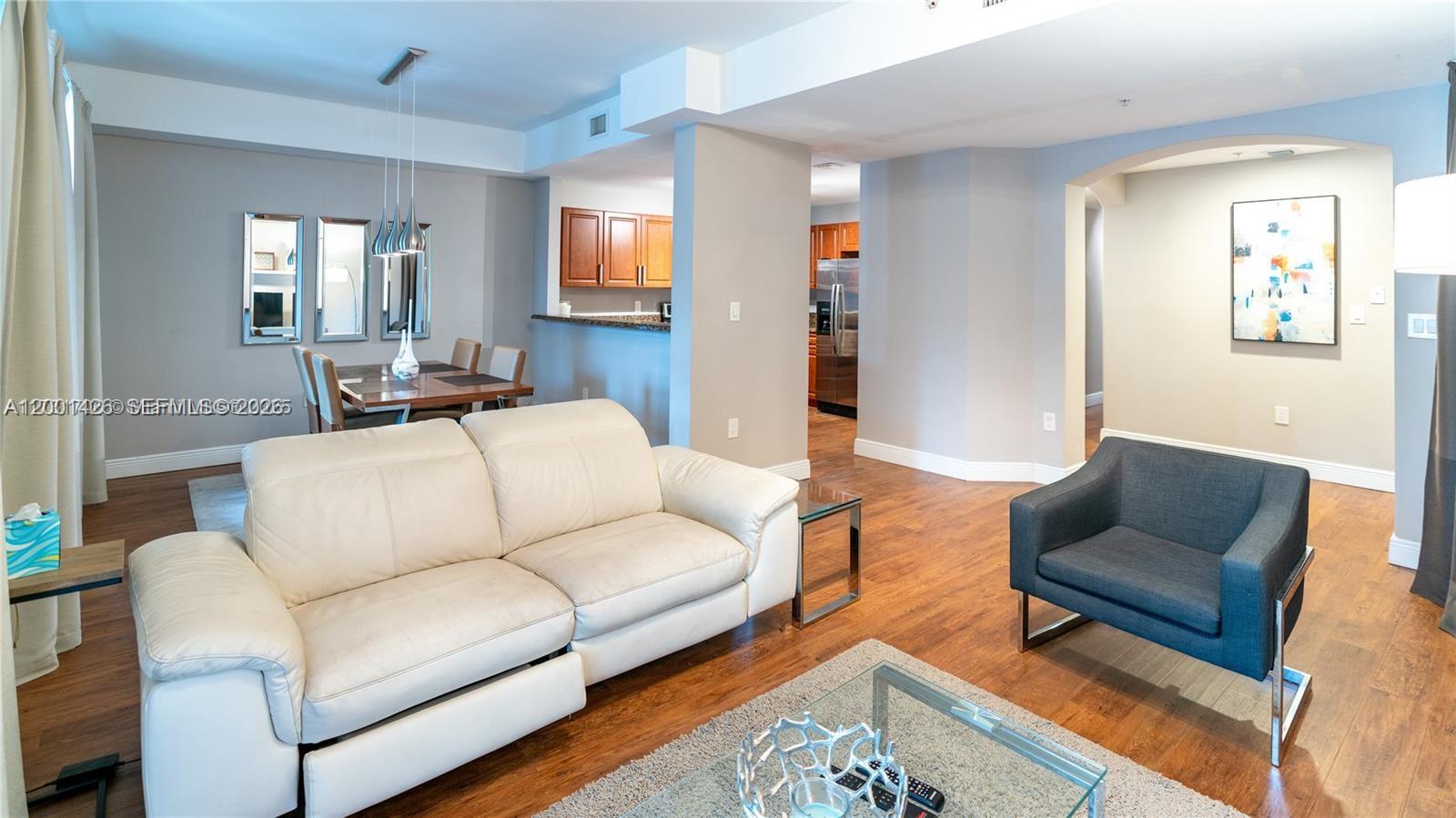 PROMENADE SHORES AT DORAL - Residential