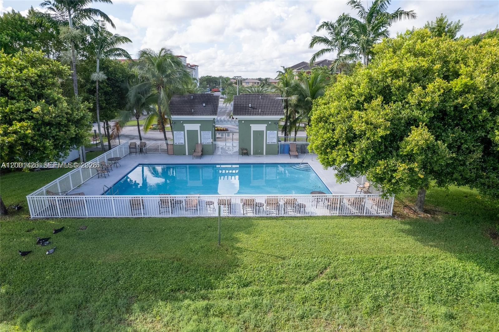 PROMENADE SHORES AT DORAL - Residential