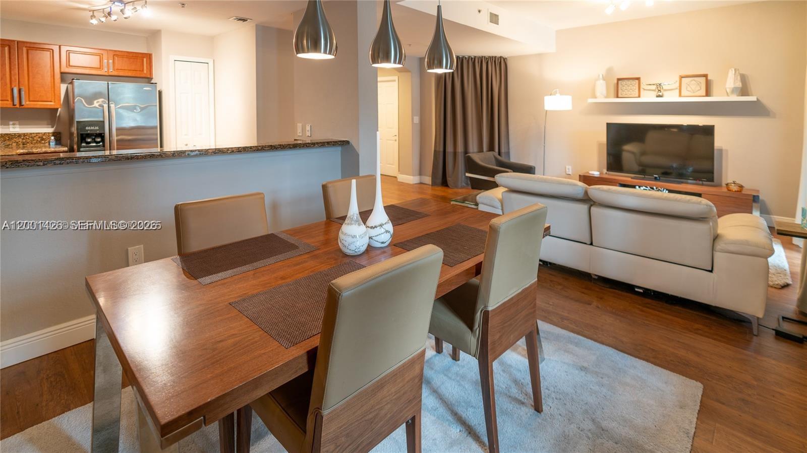 PROMENADE SHORES AT DORAL - Residential