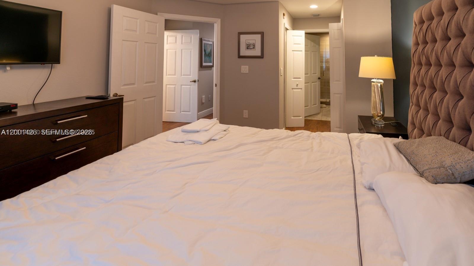 PROMENADE SHORES AT DORAL - Residential