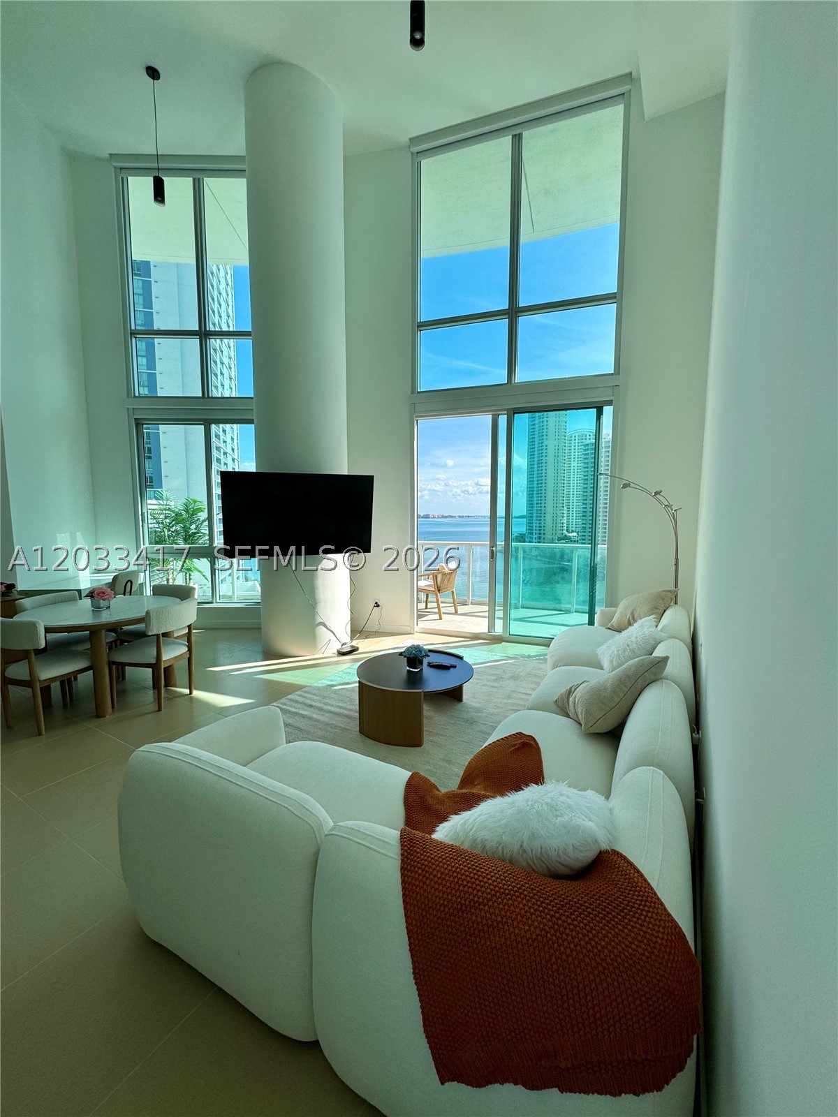 MET 1 CONDO - Residential Lease