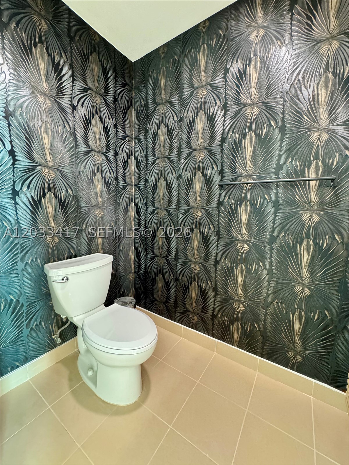 MET 1 CONDO - Residential Lease