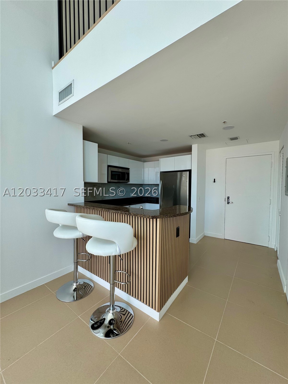 MET 1 CONDO - Residential Lease