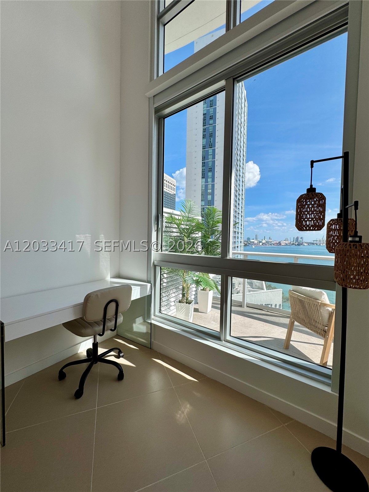 MET 1 CONDO - Residential Lease