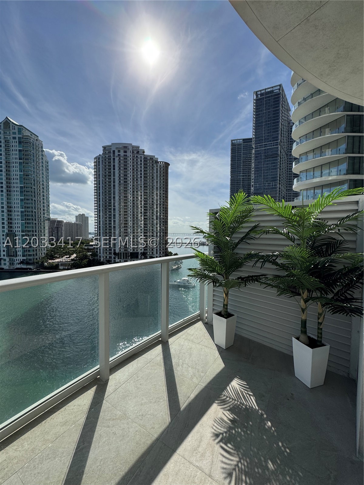 MET 1 CONDO - Residential Lease