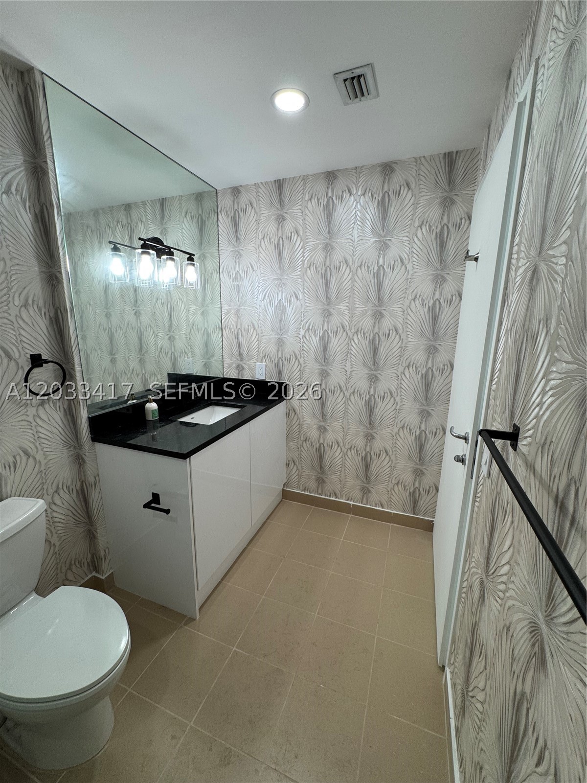 MET 1 CONDO - Residential Lease