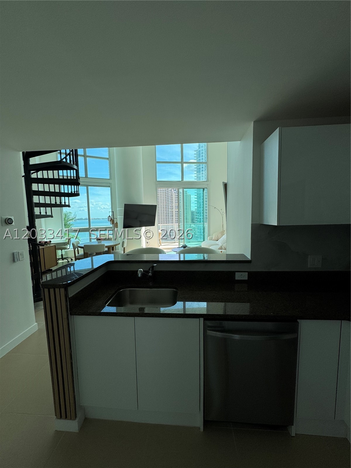 MET 1 CONDO - Residential Lease