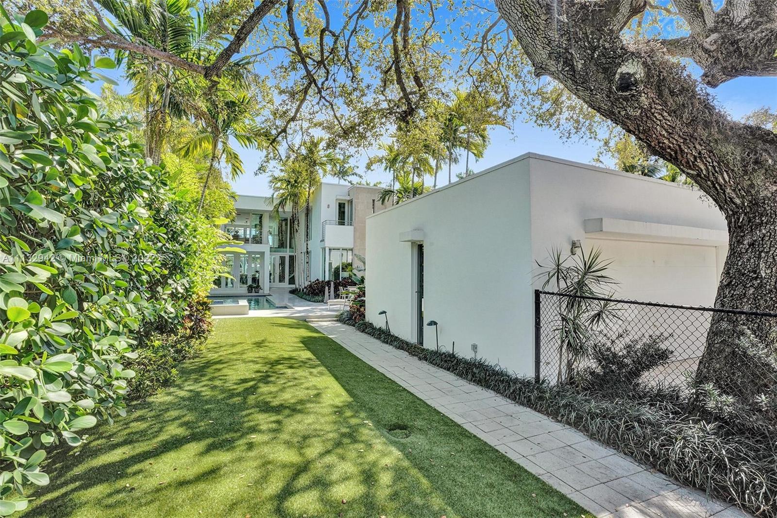 RIVERSIDE ADD AMEN PLAT - Residential