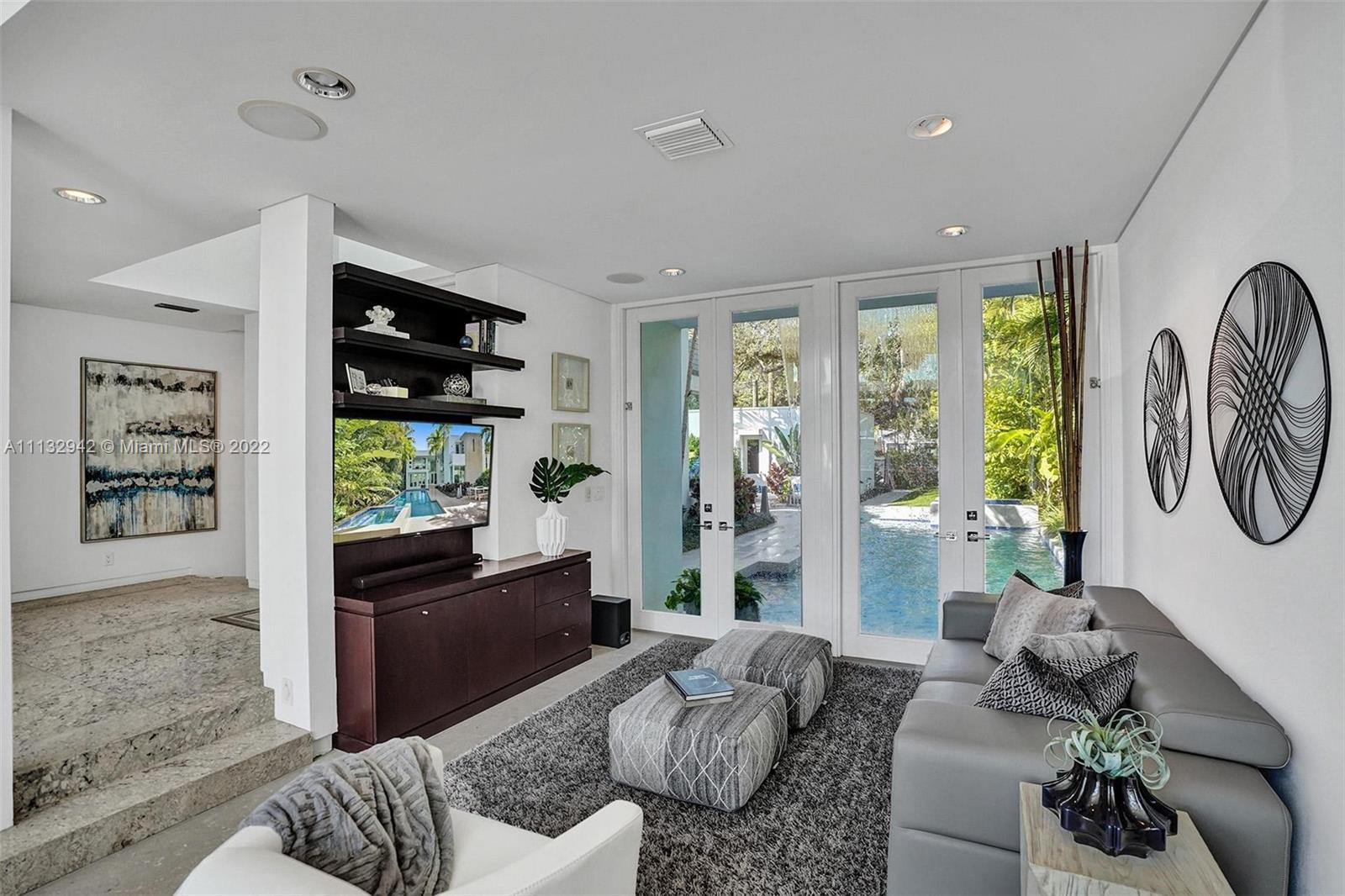 RIVERSIDE ADD AMEN PLAT - Residential