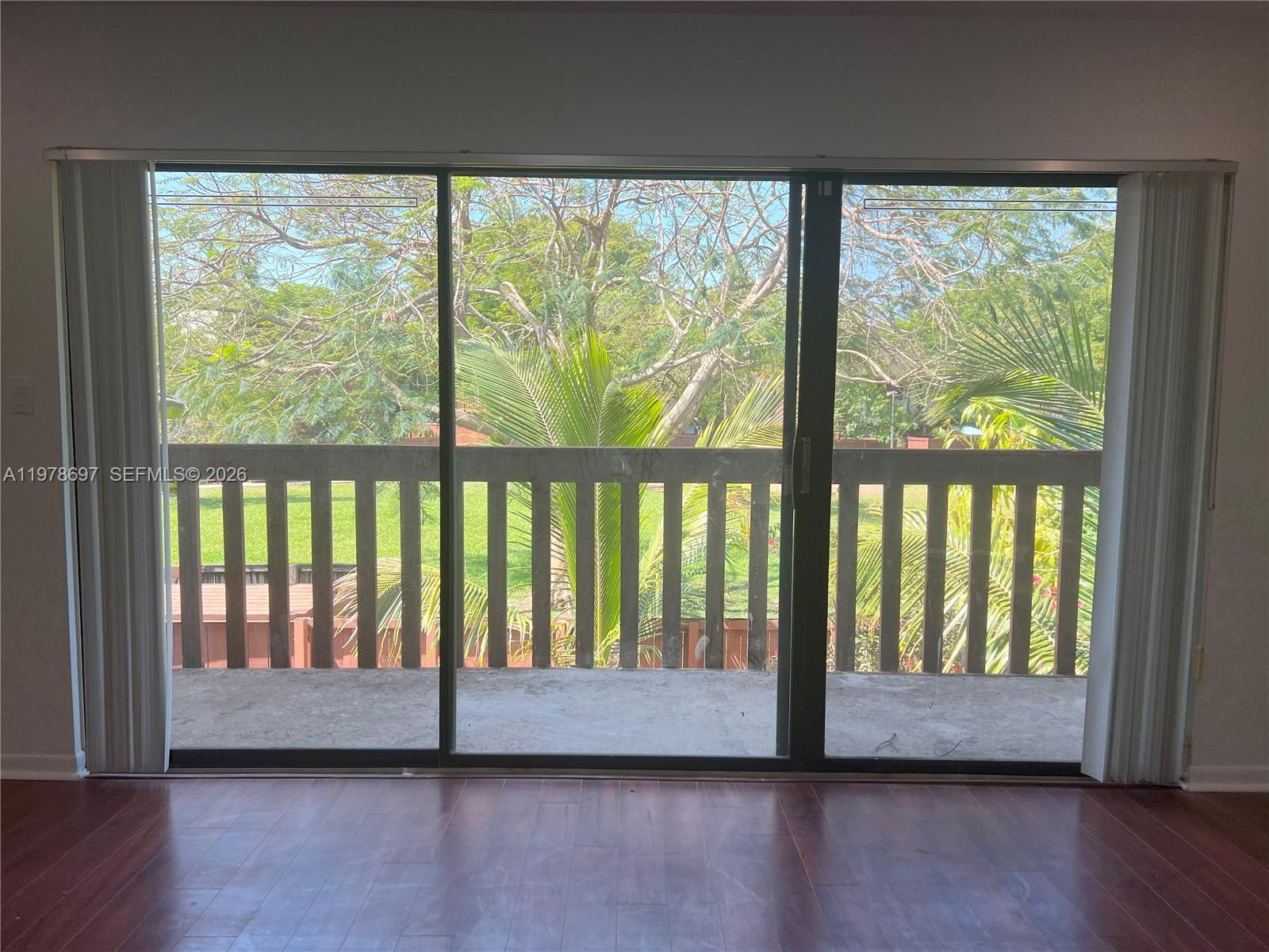 SNAPPER VILLAGE PHASE I S - Residential Lease