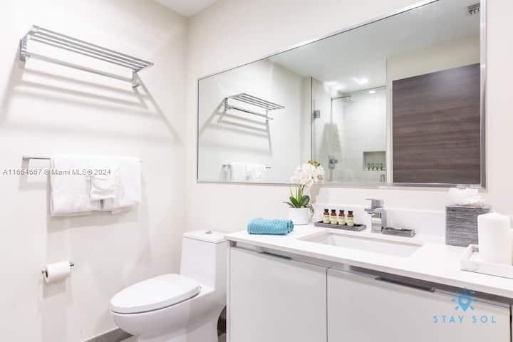 COSTA HOLLYWOOD CONDO - Residential