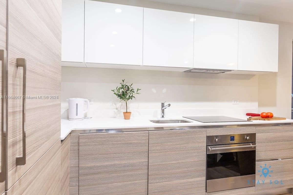 COSTA HOLLYWOOD CONDO - Residential