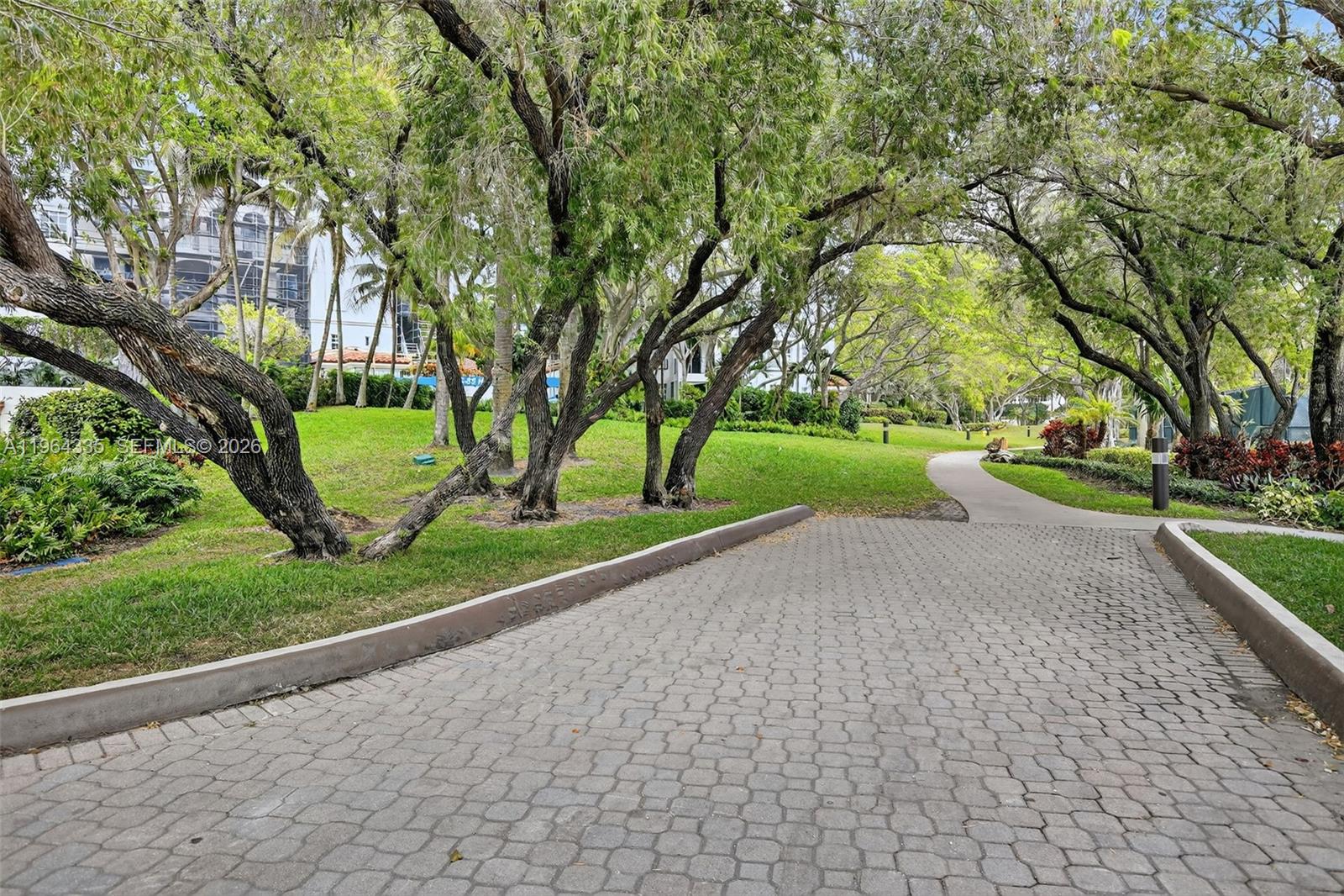 WILLIAMS ISLAND - Residential