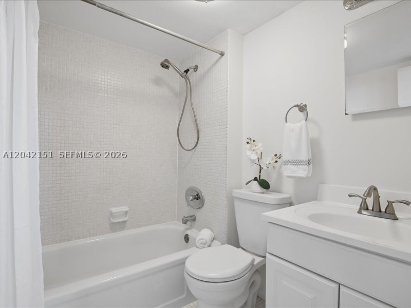 ROYAL PARK CONDO - Residential