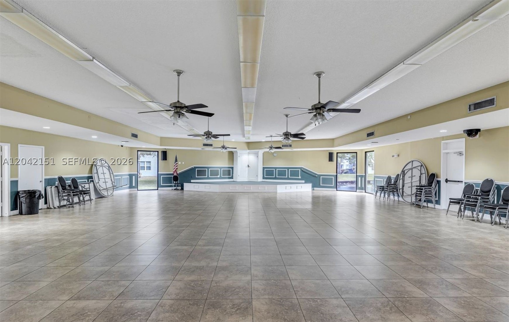 ROYAL PARK CONDO - Residential