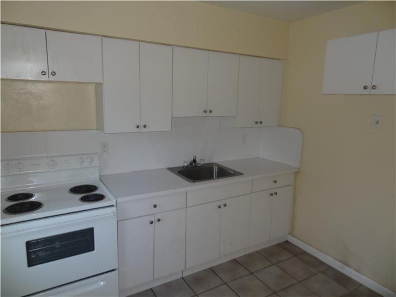 14 53 41 PINE HIGHLANDS - Residential Income