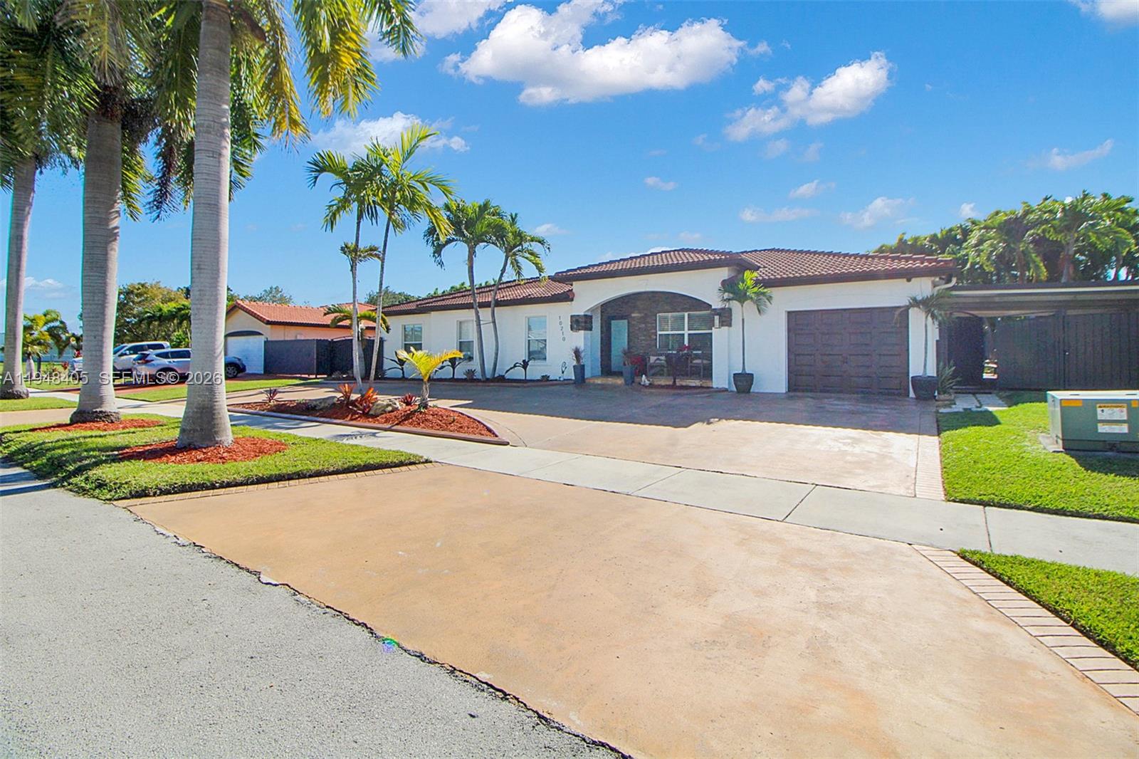 ROSEWOOD HOMES - Residential