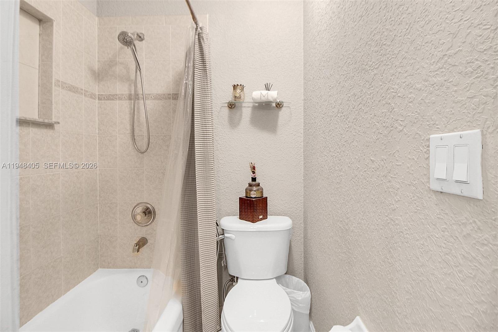 ROSEWOOD HOMES - Residential