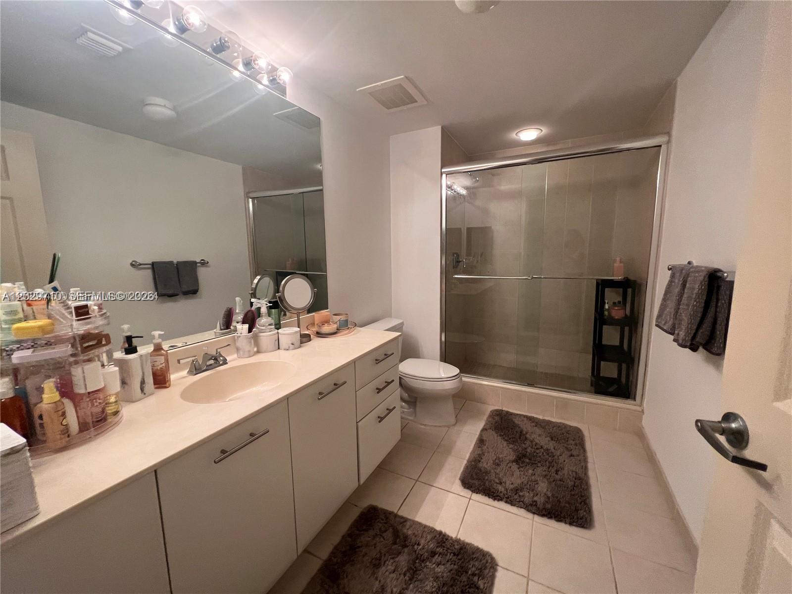 VERANDA CONDOMINIUM - Residential