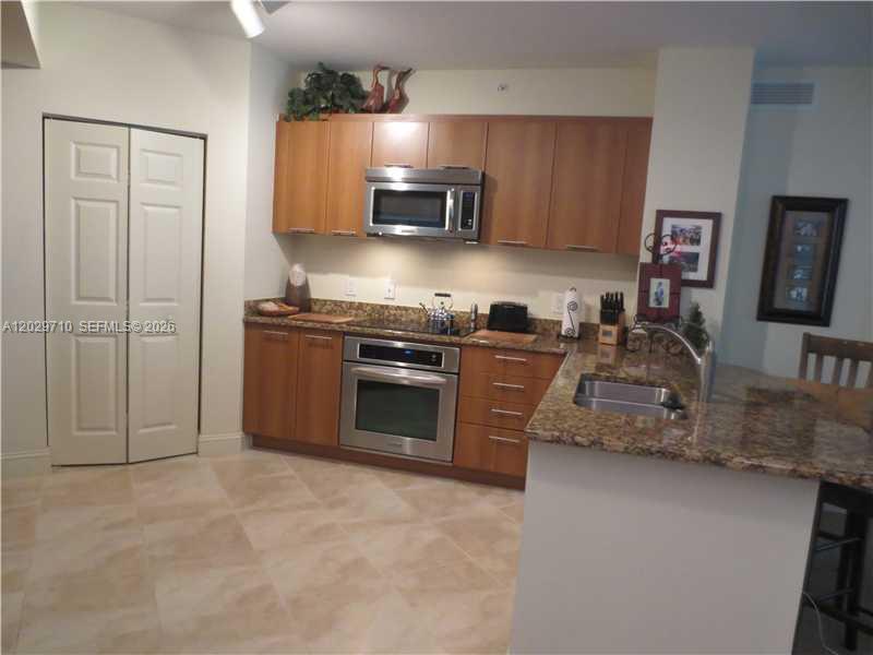VERANDA CONDOMINIUM - Residential