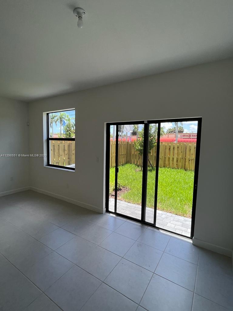 PINE VISTA - Residential Lease