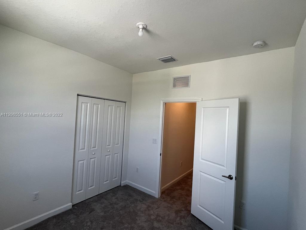 PINE VISTA - Residential Lease