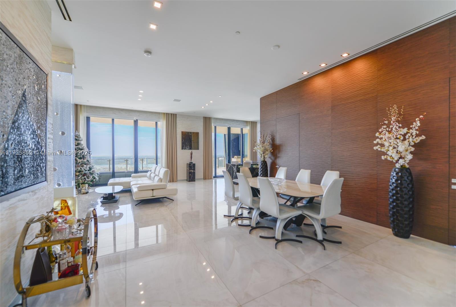MUSE CONDO - Residential