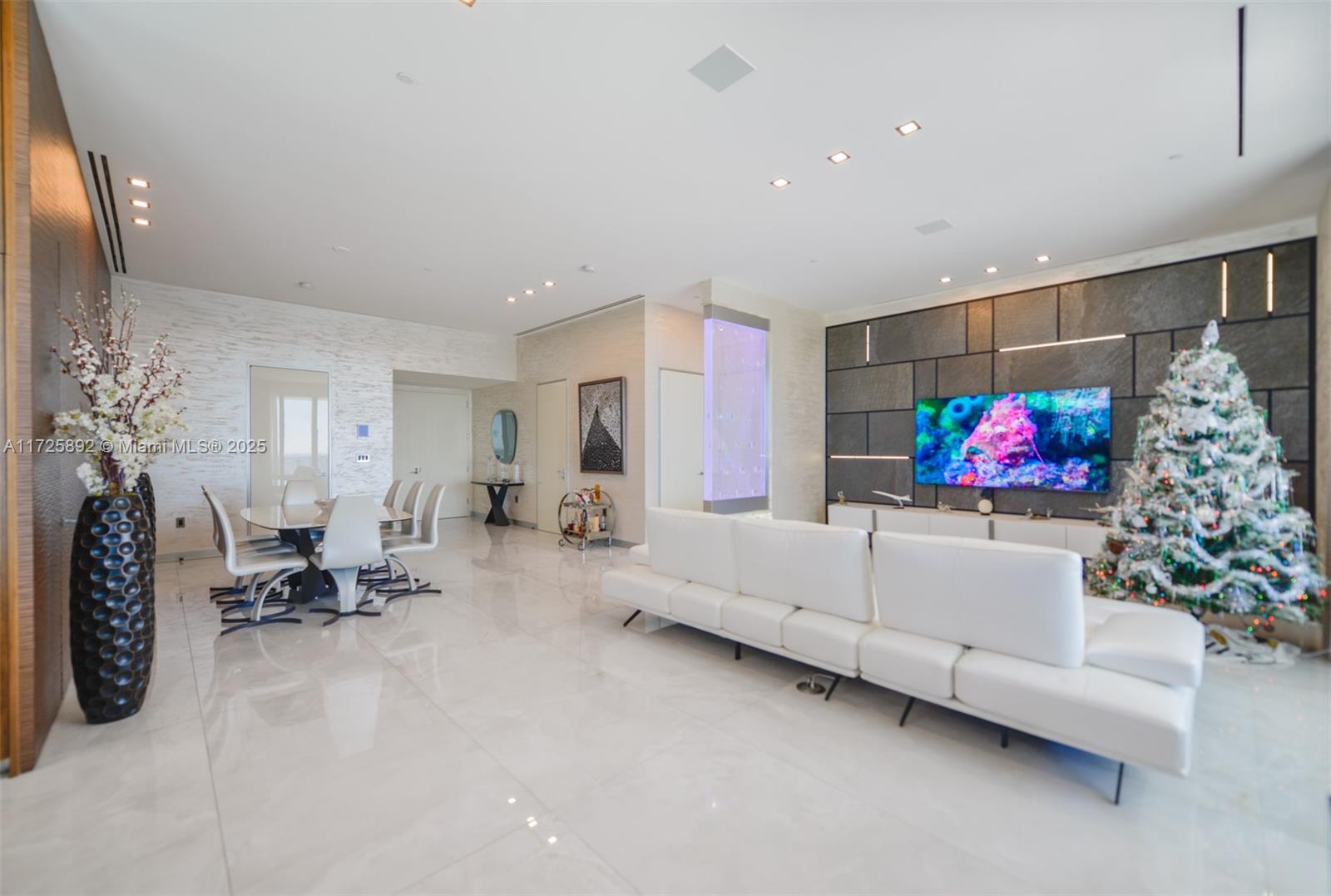 MUSE CONDO - Residential