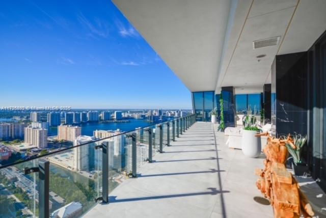 MUSE CONDO - Residential