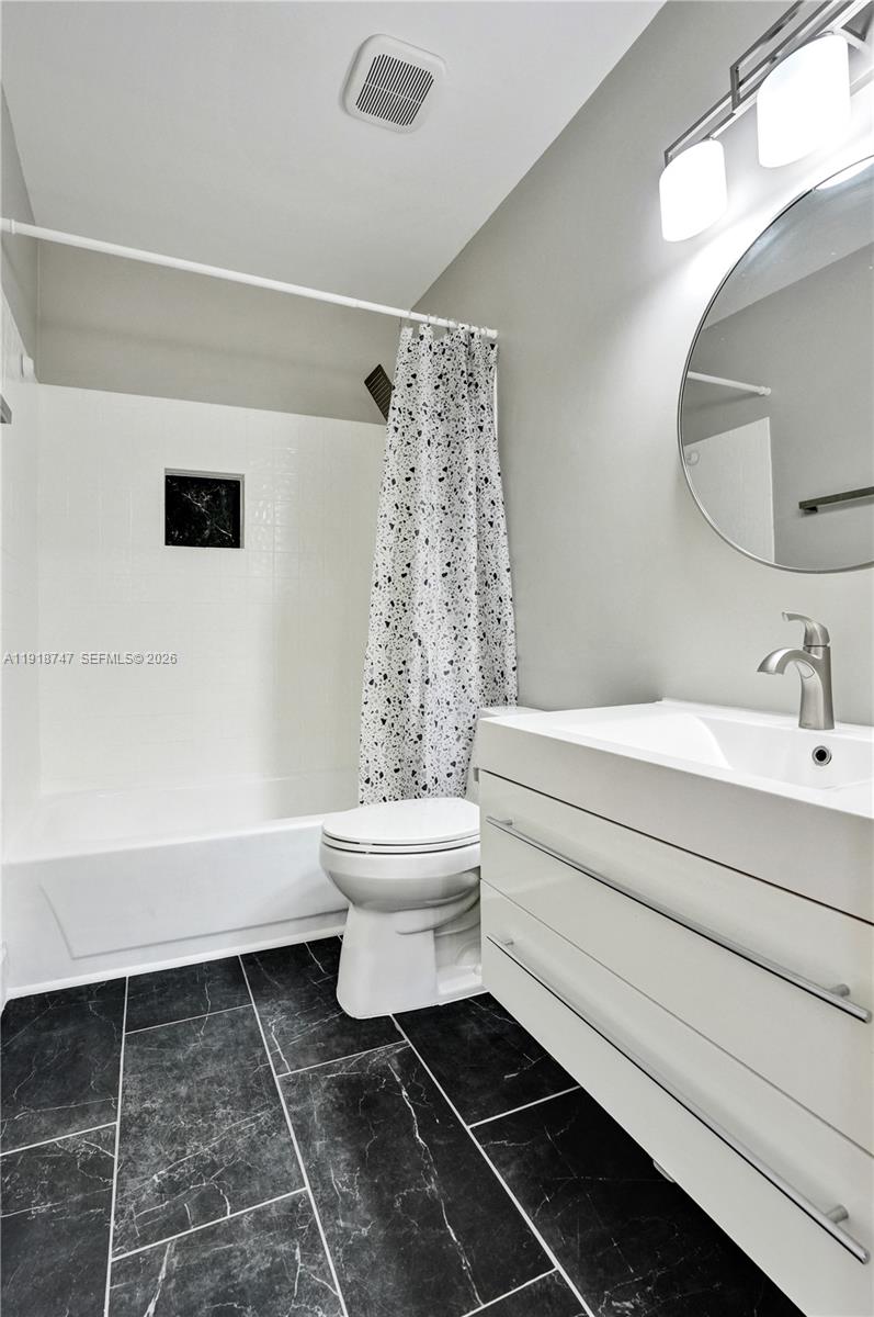 BREAKERS WEST 6 - Residential