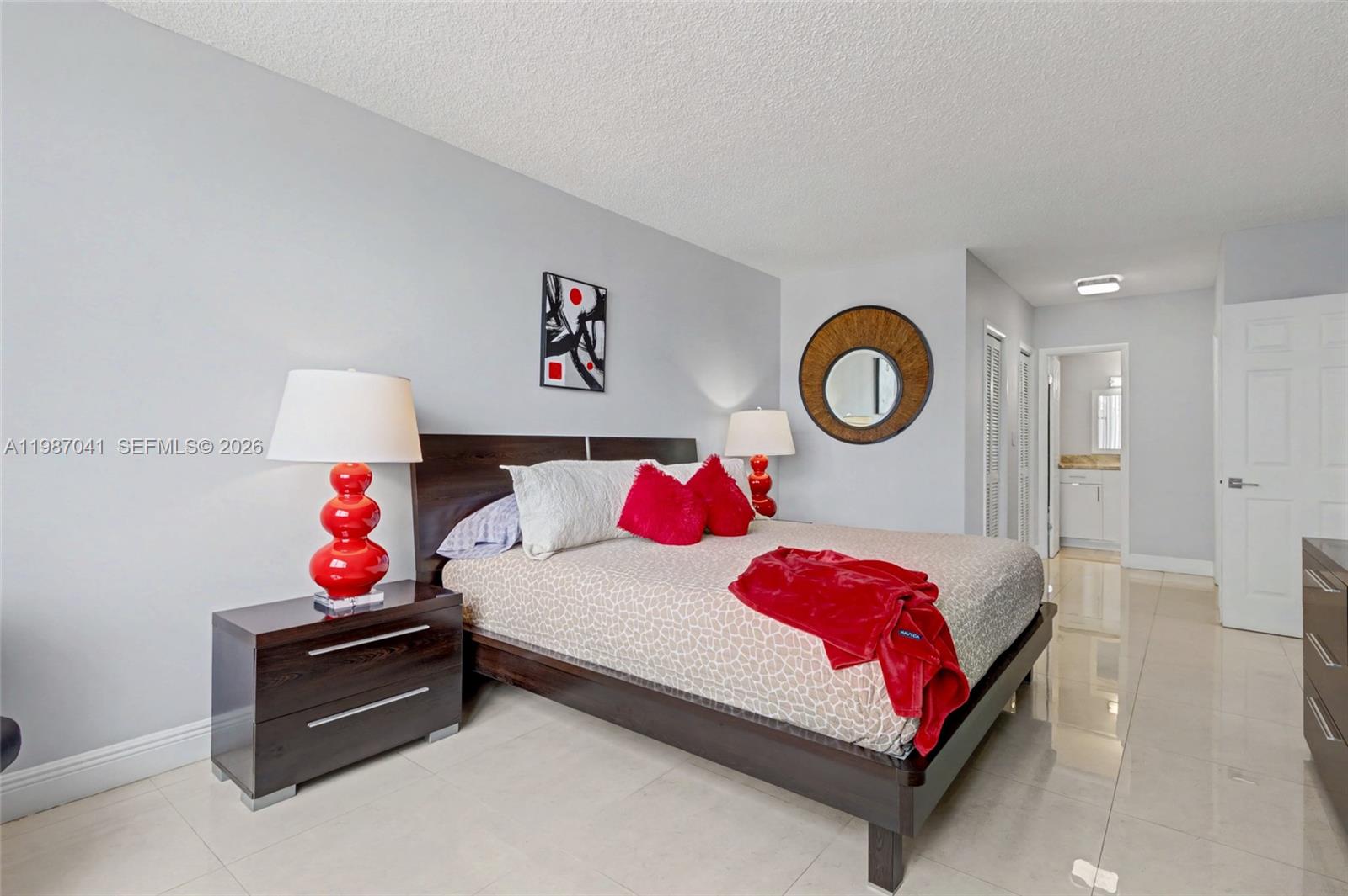 HILLCREST EAST NO 23 COND - Residential