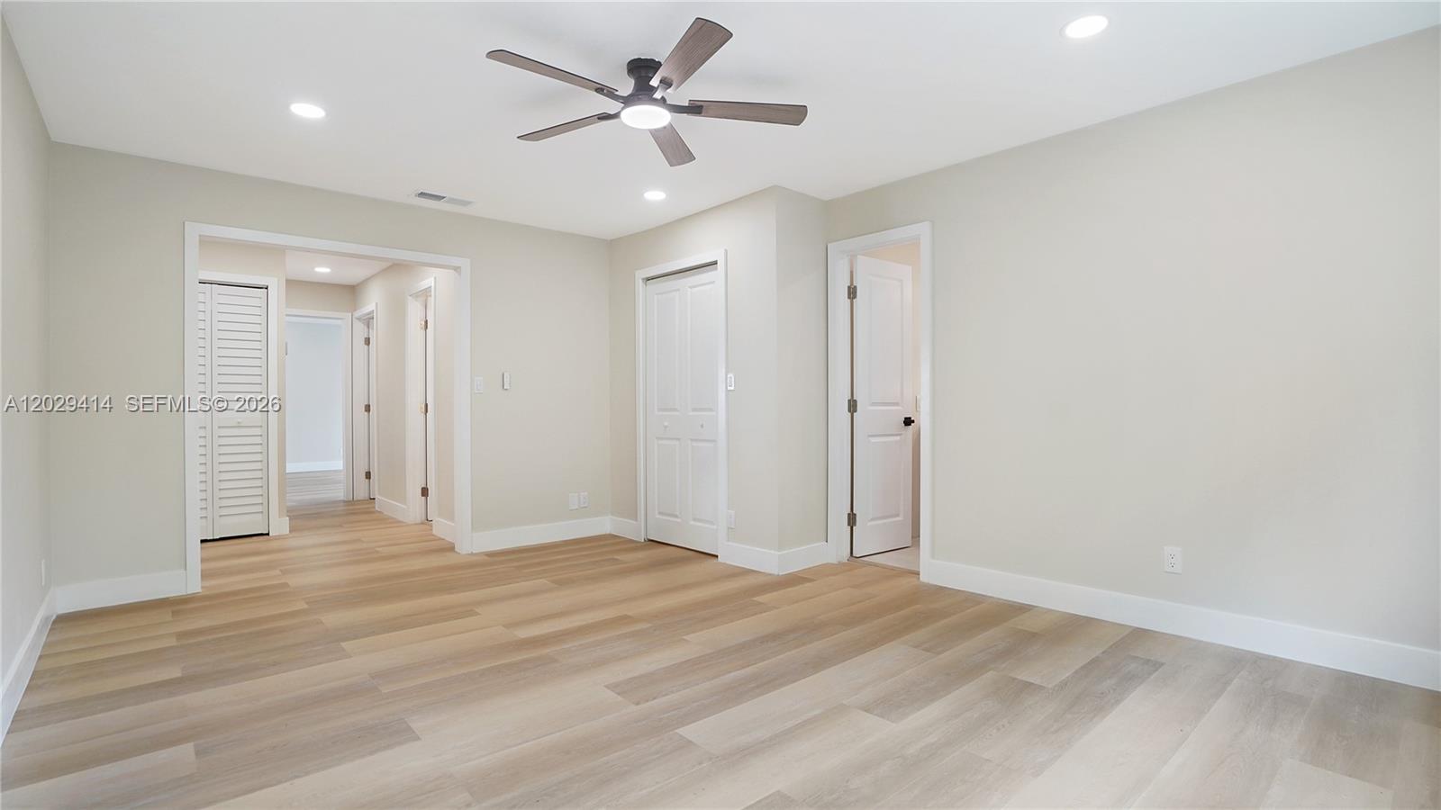 SPRINGTREE LAKES - Residential