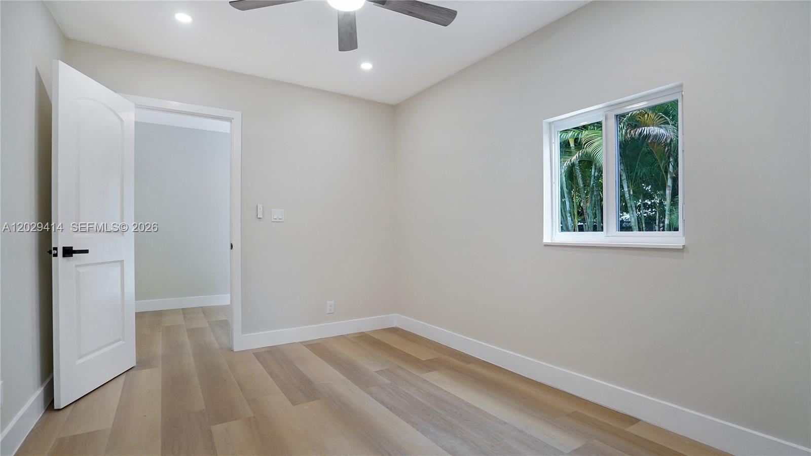SPRINGTREE LAKES - Residential
