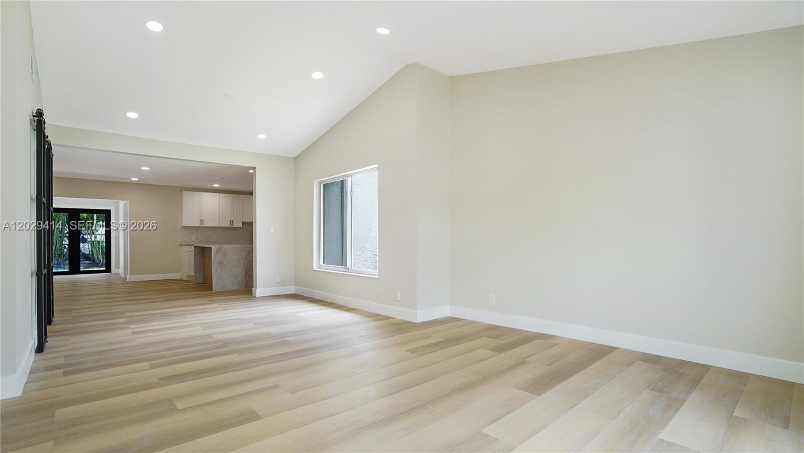 SPRINGTREE LAKES - Residential