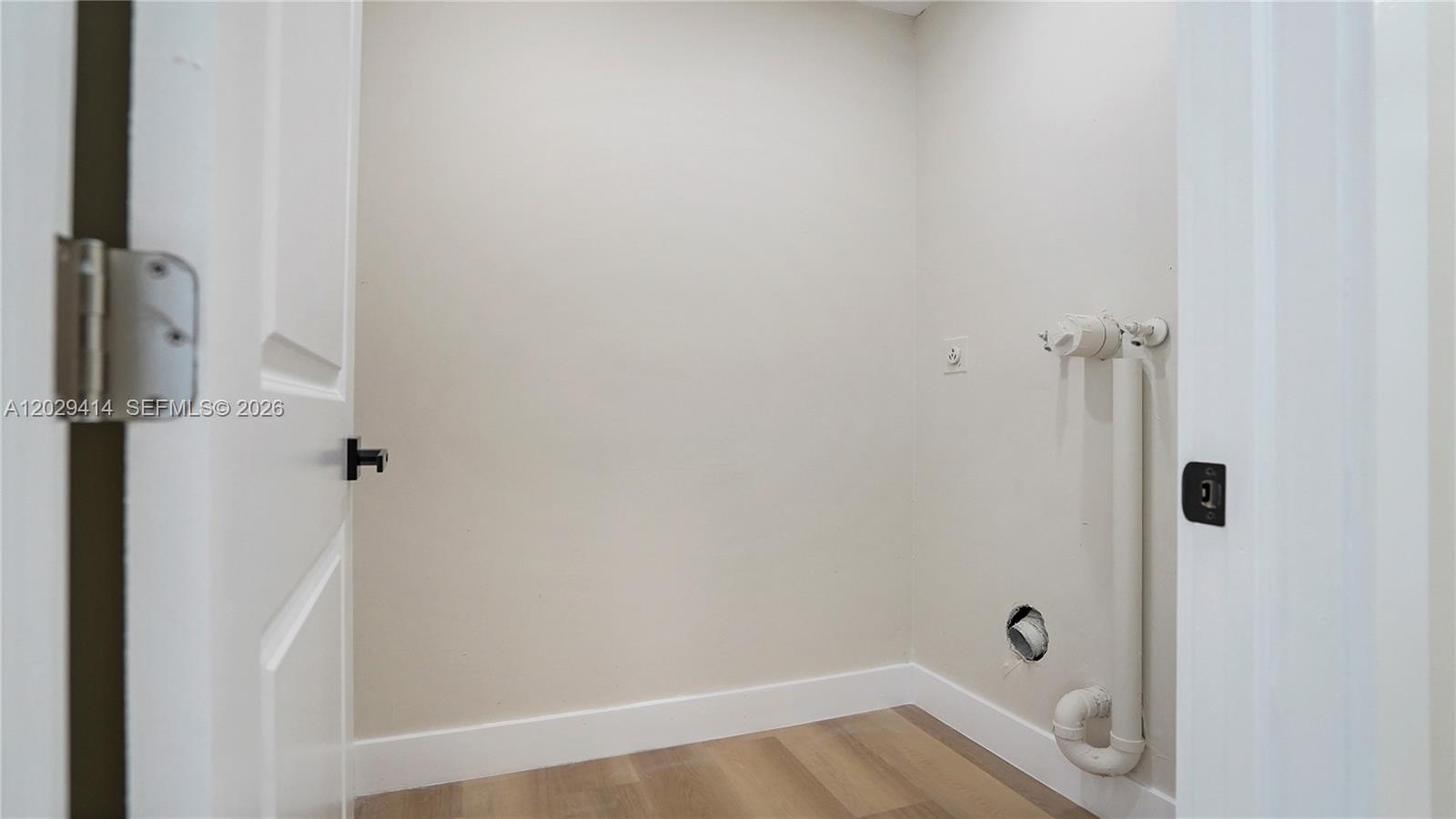 SPRINGTREE LAKES - Residential