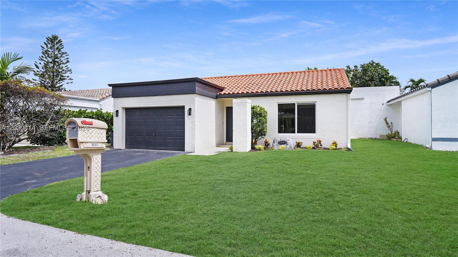 SPRINGTREE LAKES - Residential