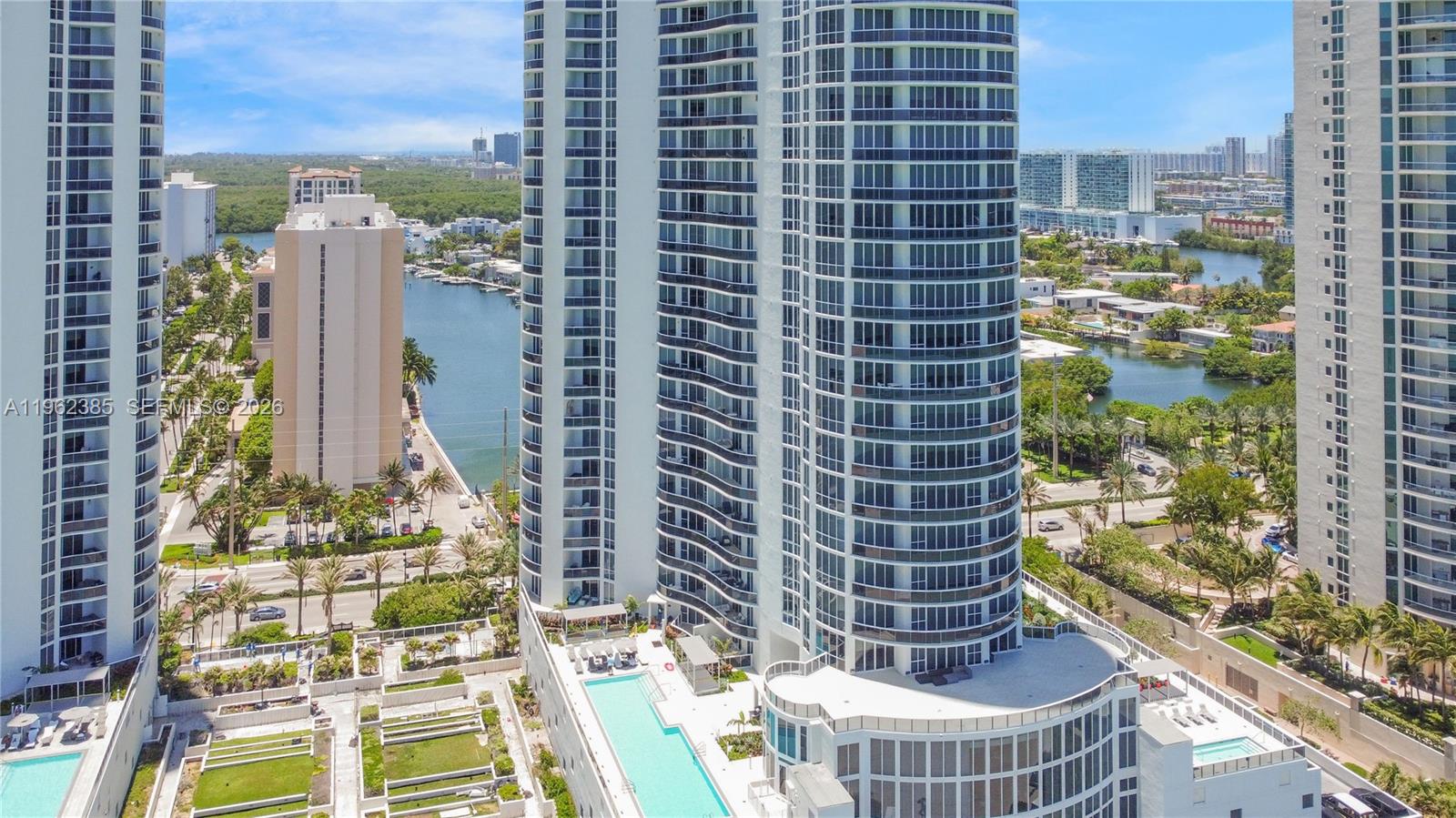 TDR TOWER I CONDO - Residential